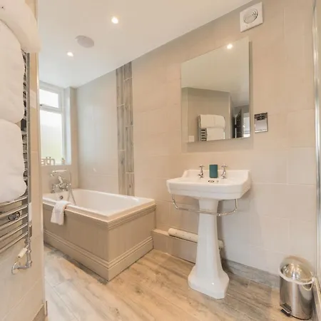 Heidi's 4* Grasmere