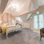 ベッド・アンド・ブレックファスト Jacksons Cafebar &