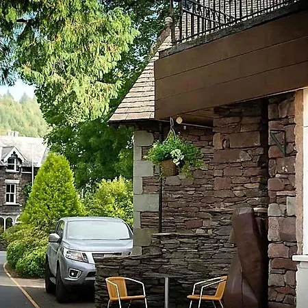 Jacksons Cafebar & Bed & Breakfast 4*