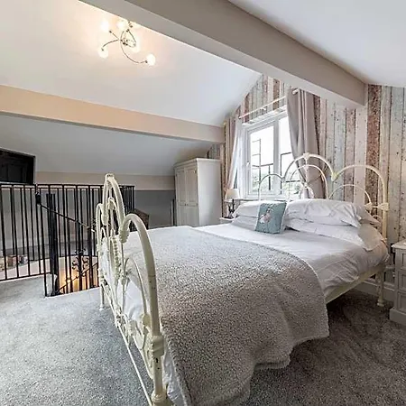 Jacksons Cafebar & Bed & Breakfast