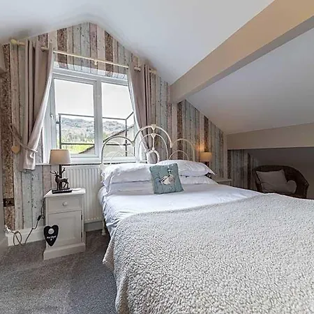 Jacksons Cafebar & Bed & Breakfast 4*