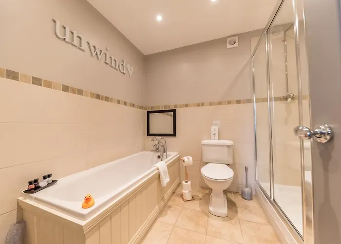 Jacksons Cafebar & 4*