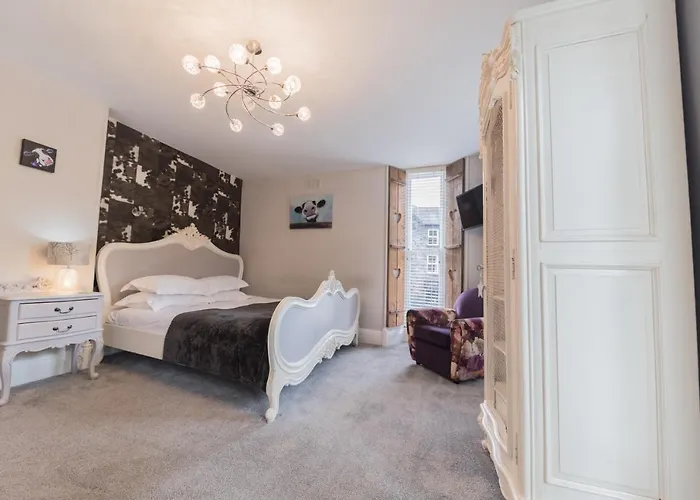 Jacksons Cafebar & Bed & Breakfast 4*